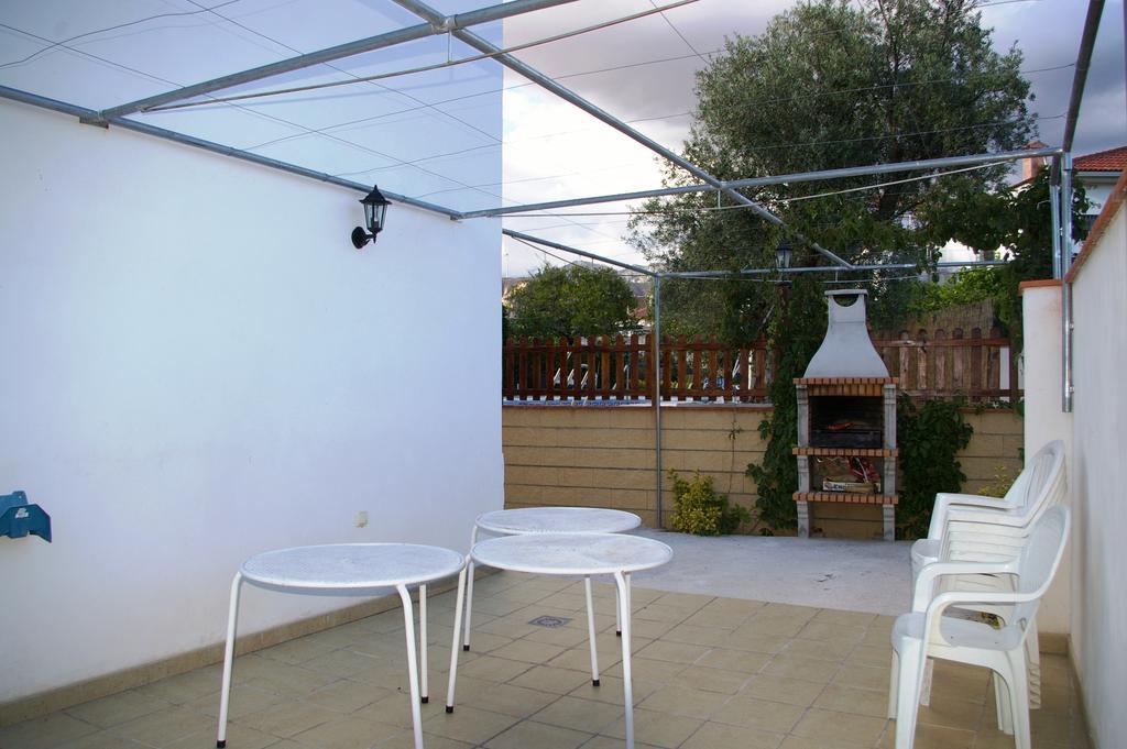 Hostal y Apartamento Rural Los Naranjos Melegís Exterior foto